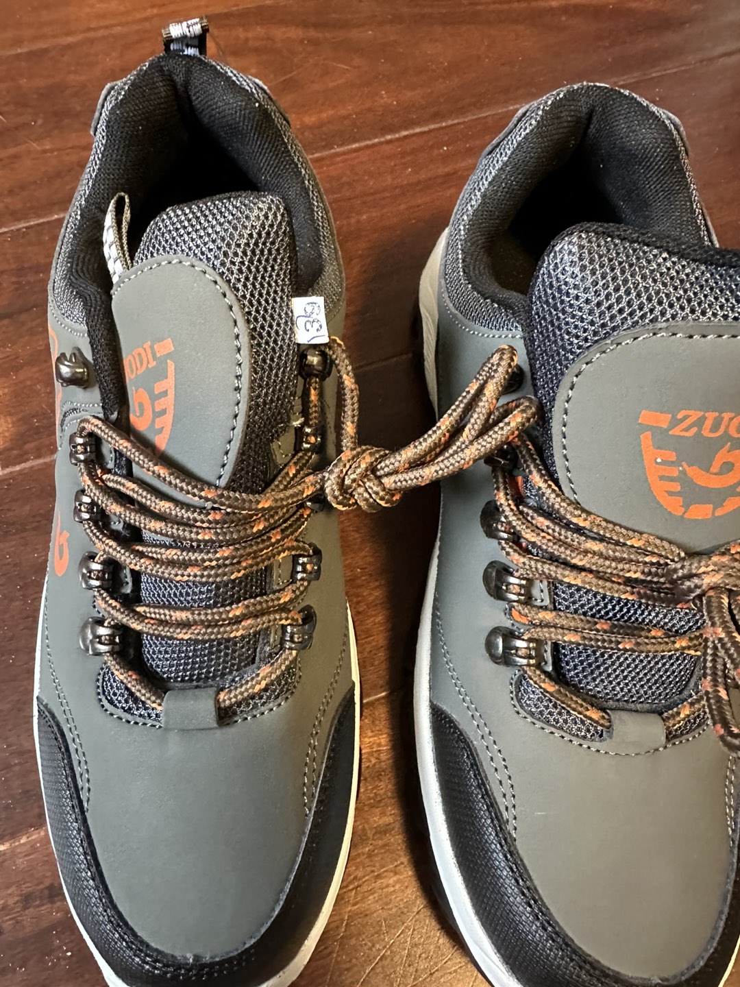 non slip shoes thumbnail