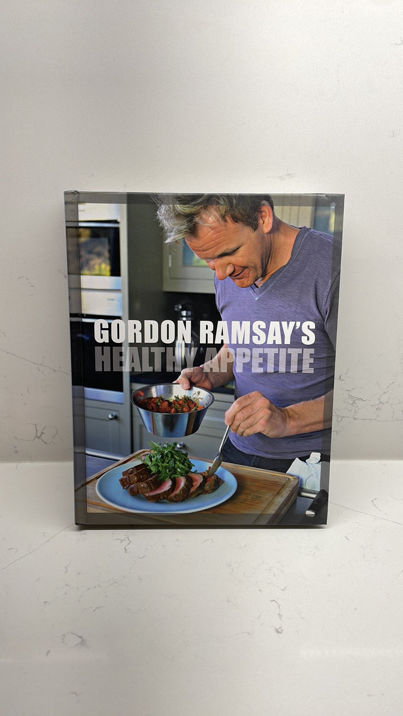 Various cookbooks - Gordon Ramsay, Donna Hay, Two Kitchens..etc image indicator(3)