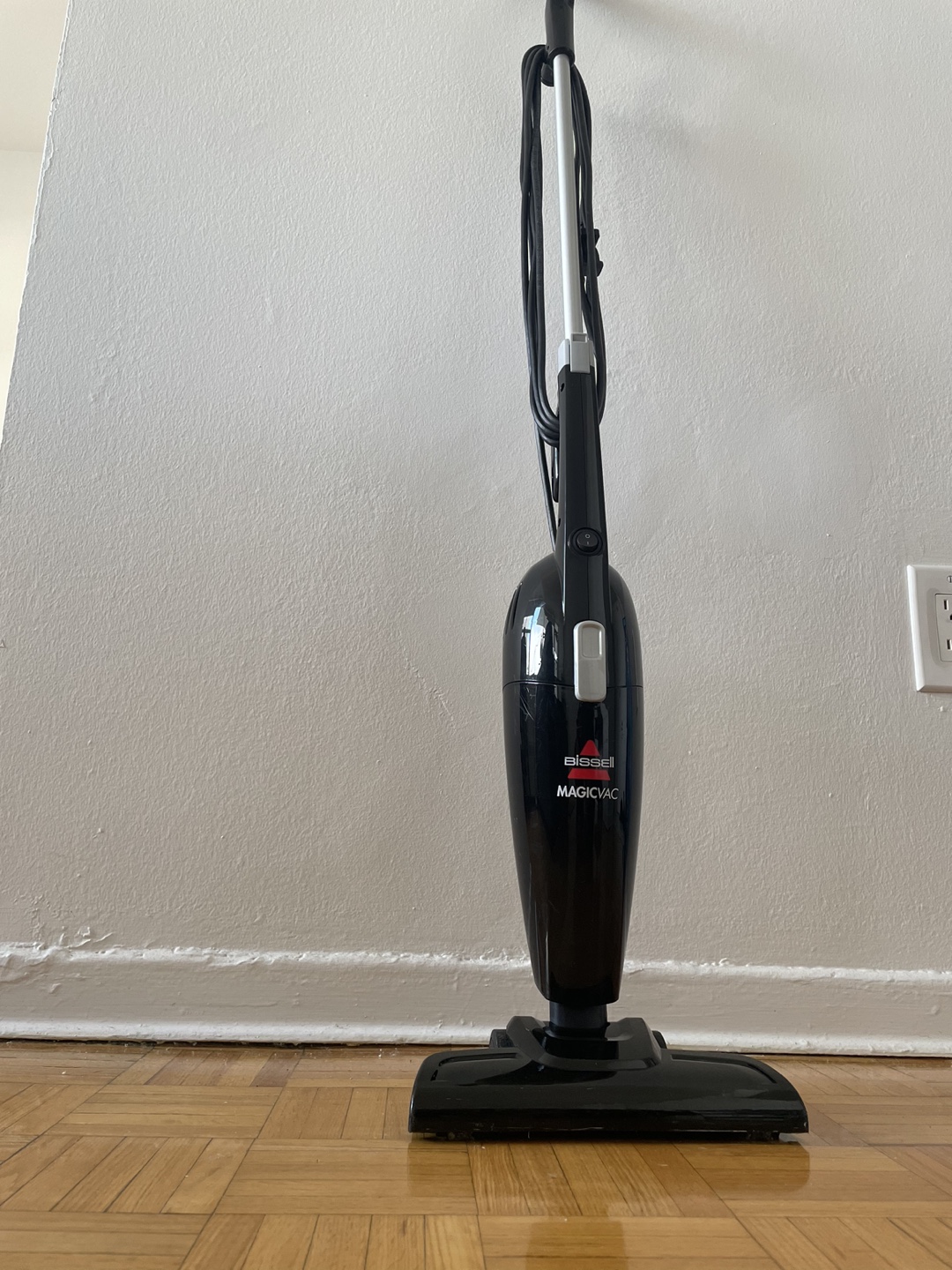 Bissell Magic Vac Lightweight Bagless Stick Vacuum Cleaner - photo 2