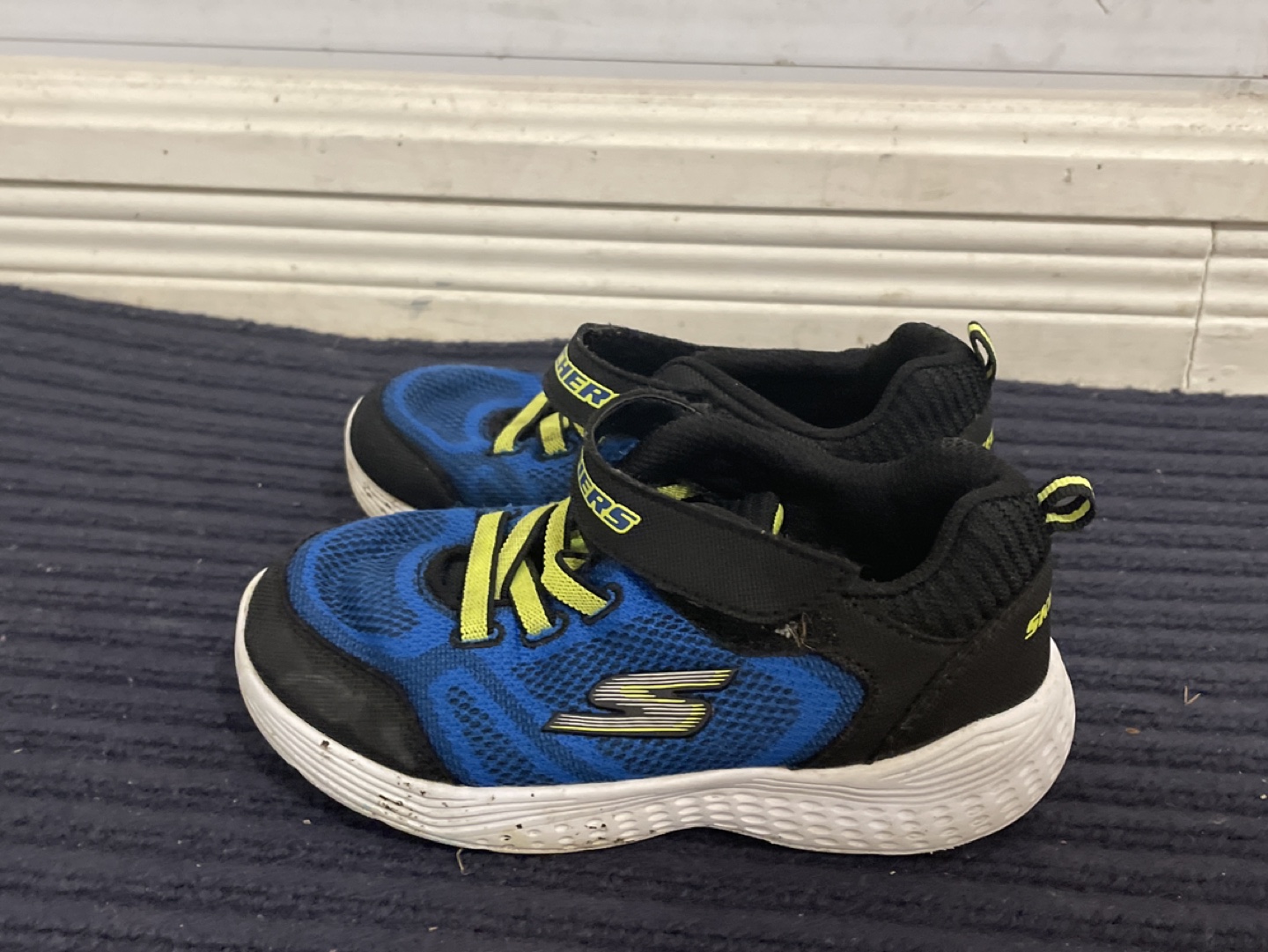 Kids skechers running shoes