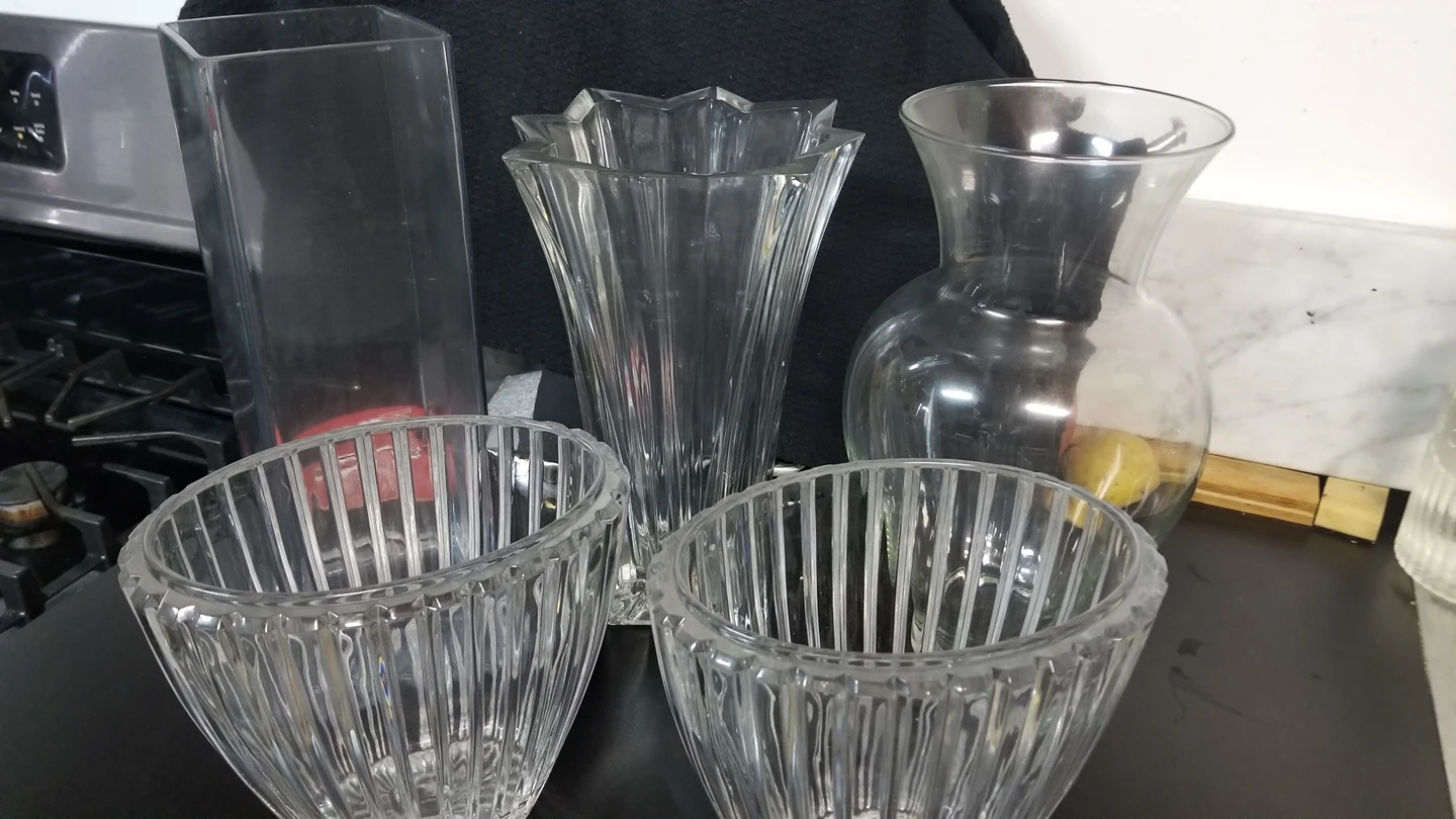 Assorted Set of 4 Glass Flower Vases thumbnail