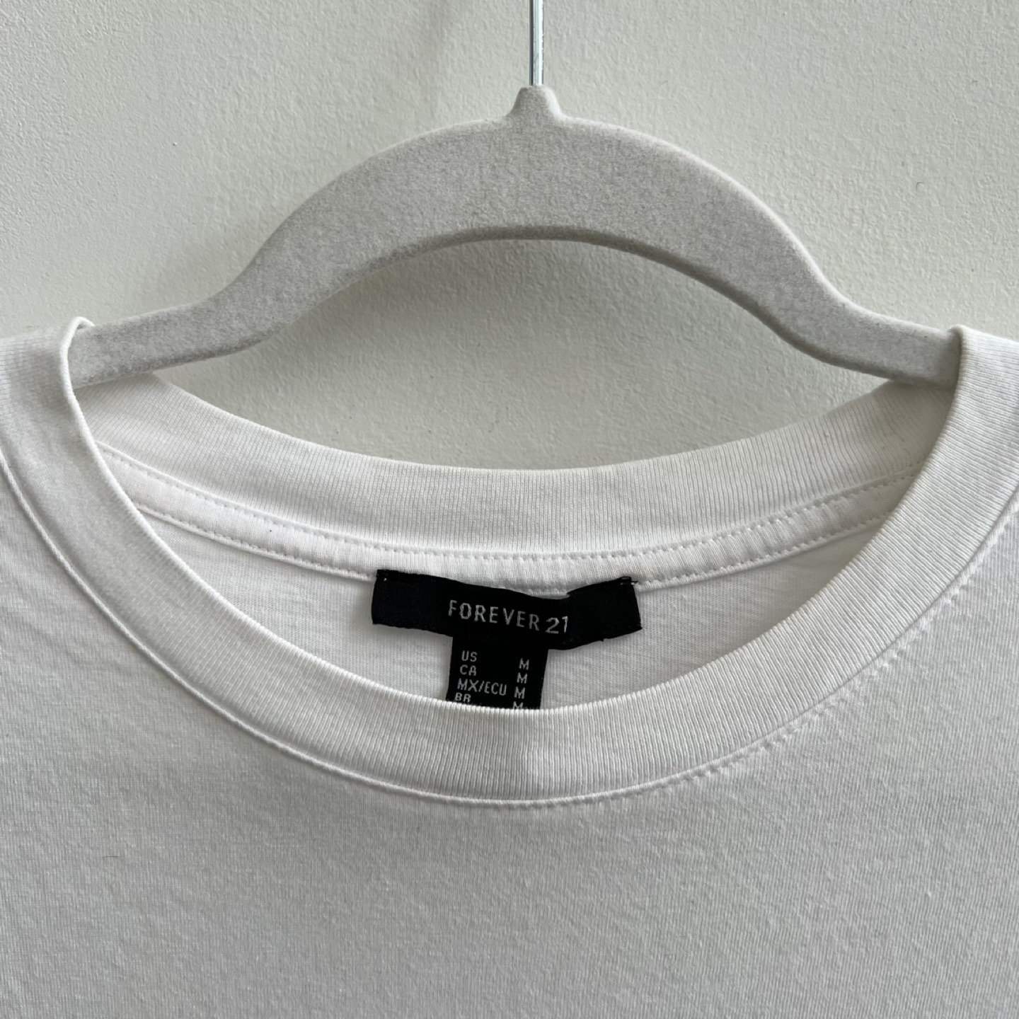 LADIES GRAPHIC TSHIRT image indicator(3)