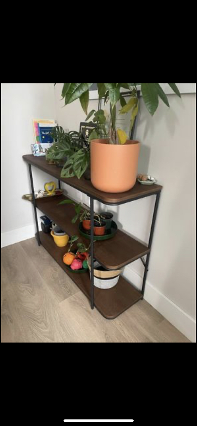 Wood shelf good as new condition