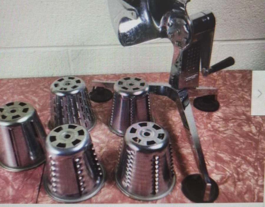 VEGGIE SHREDDER/SLICER