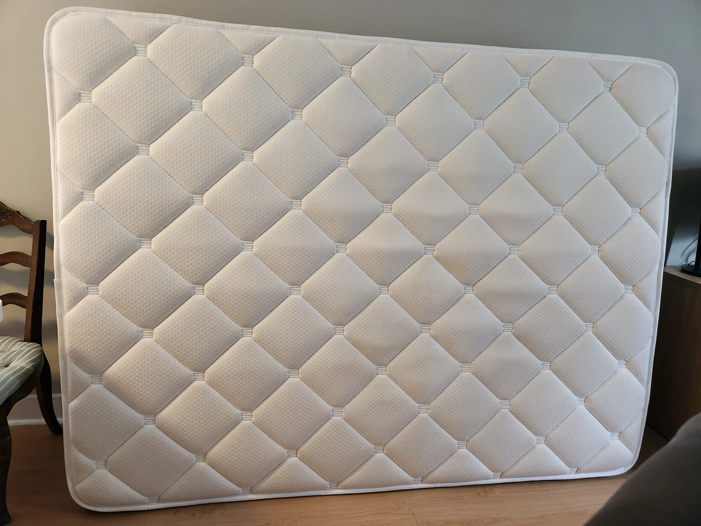 queen size mattress thumbnail