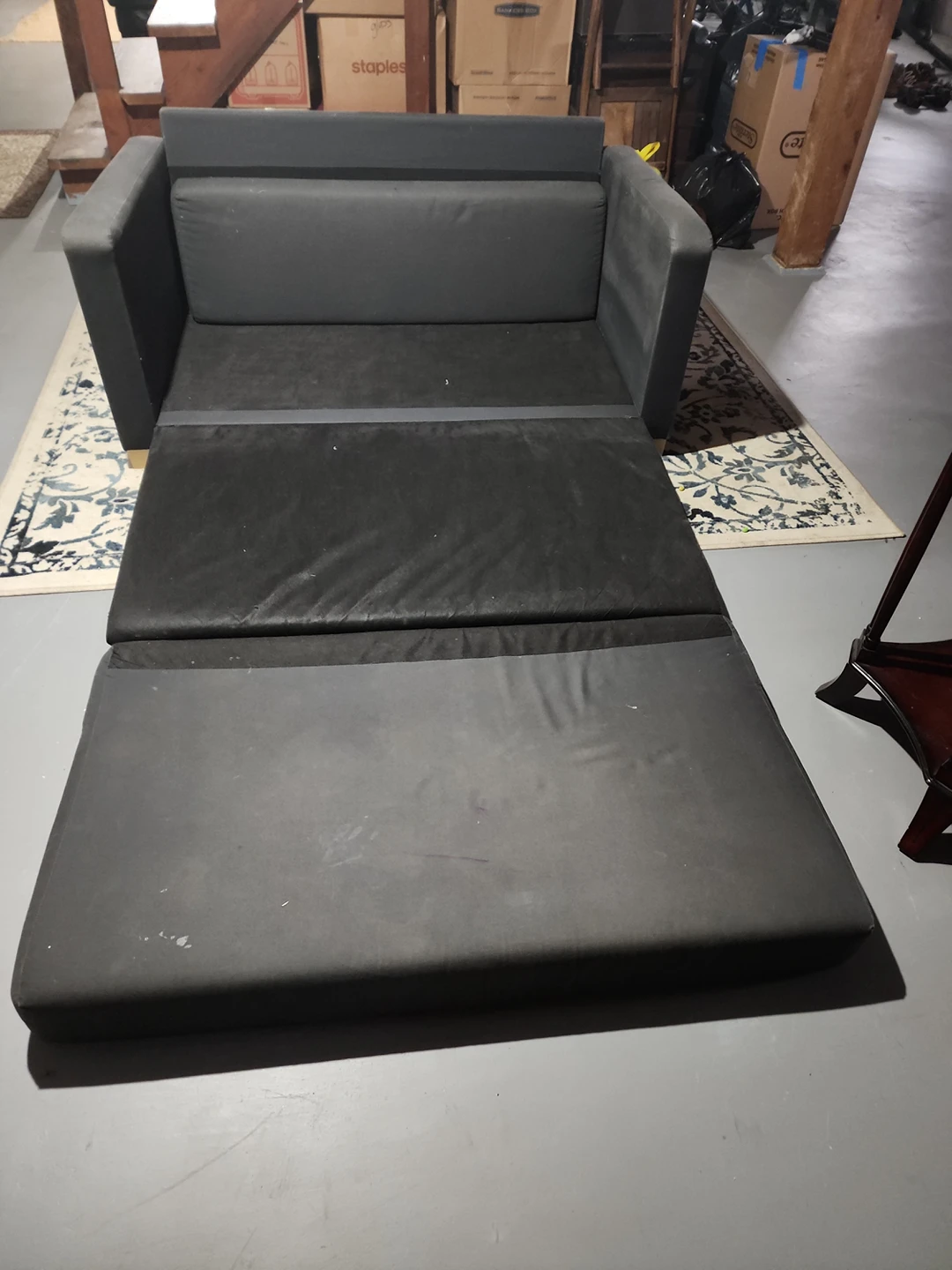 apartment  size pull out couch