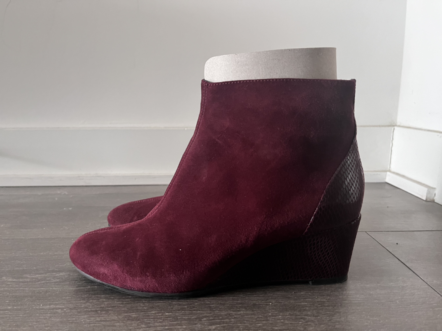 Brand New Aquatalia Jojo Wedge Snakeskin 8.5 Size Booties - photo 4