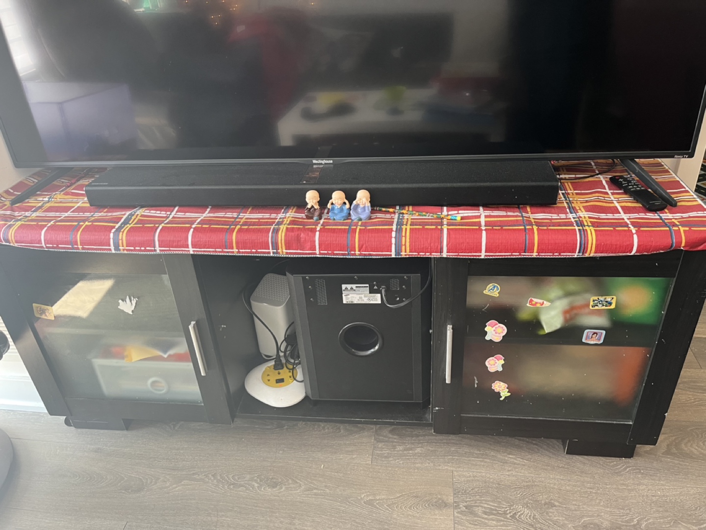 Tv table #freecycle thumbnail