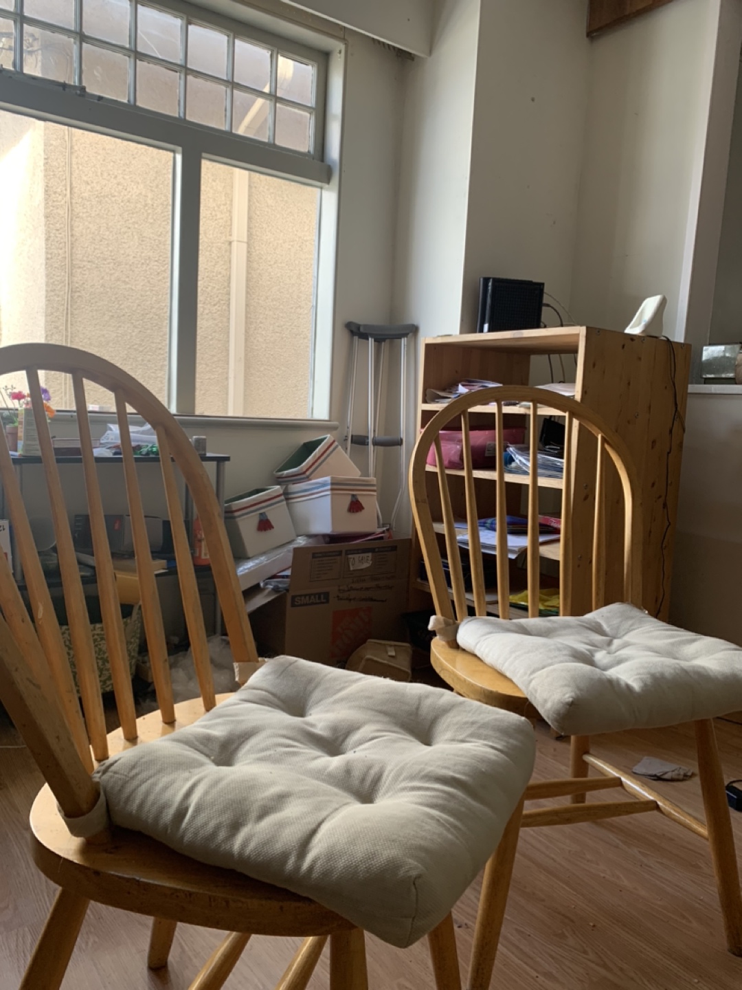 Set of 4 wooden chairs - photo 2