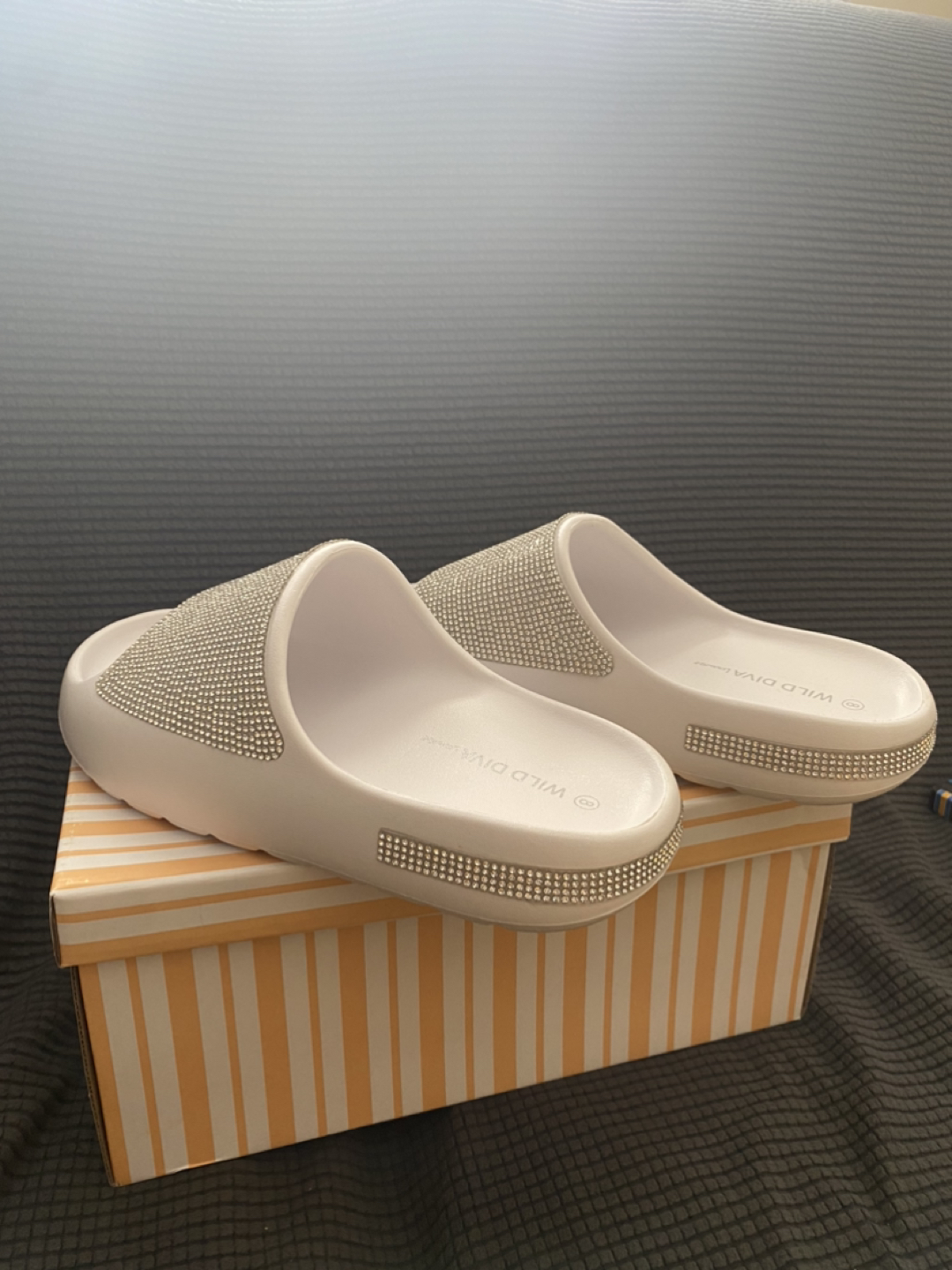 Rhinestone white slides slippers - photo 4