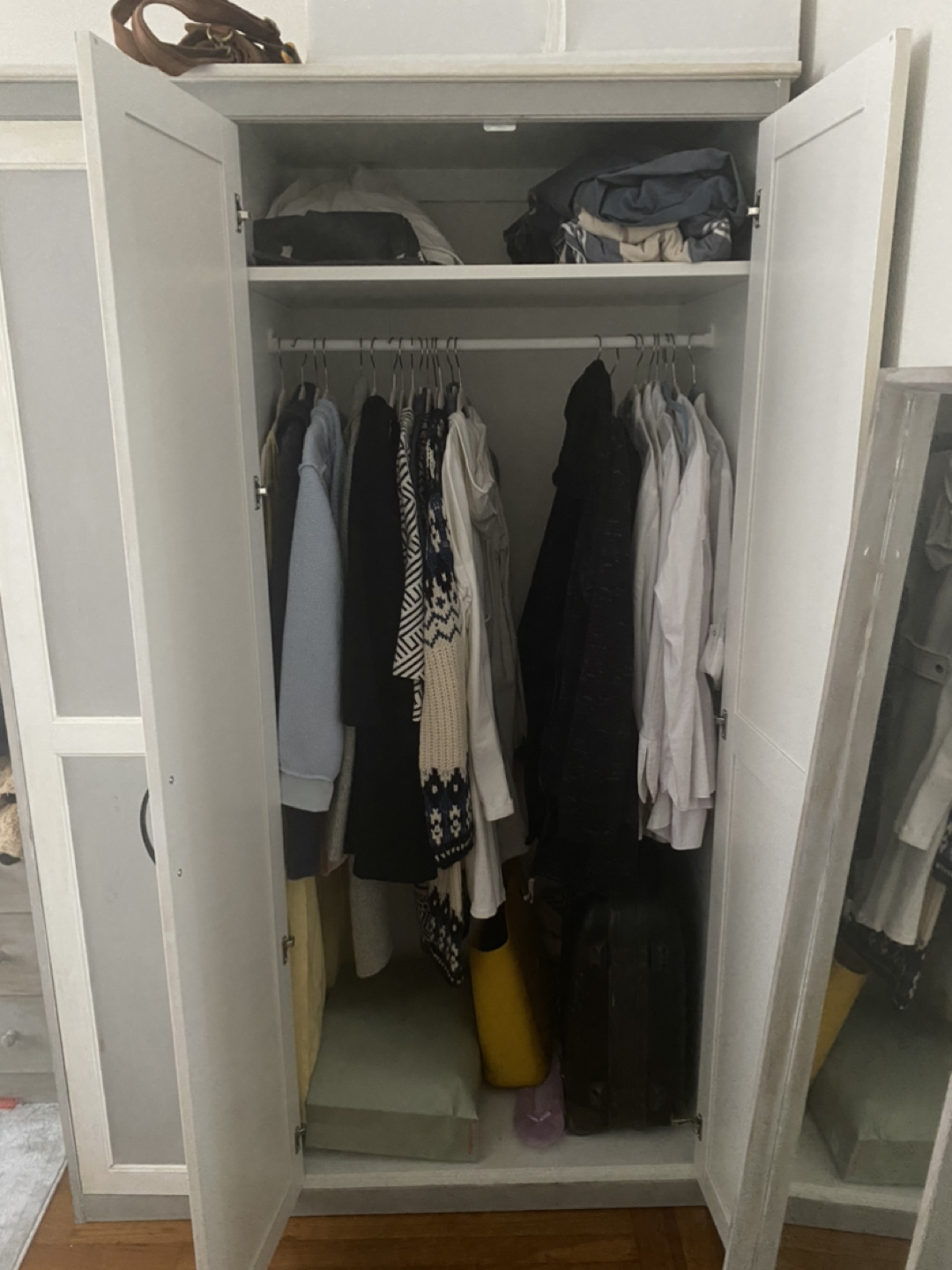 Closet - photo 2