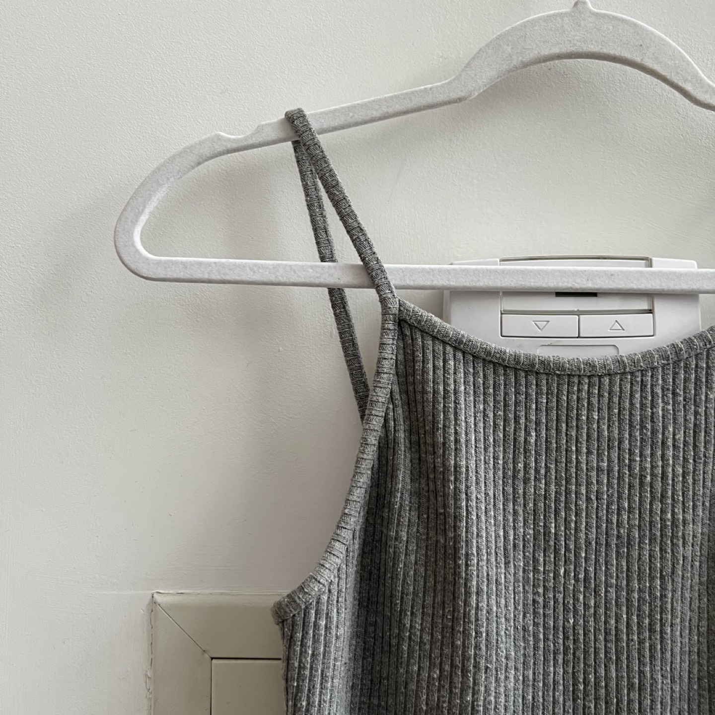 BRANDY MELVILLE TANK TOP image indicator(4)