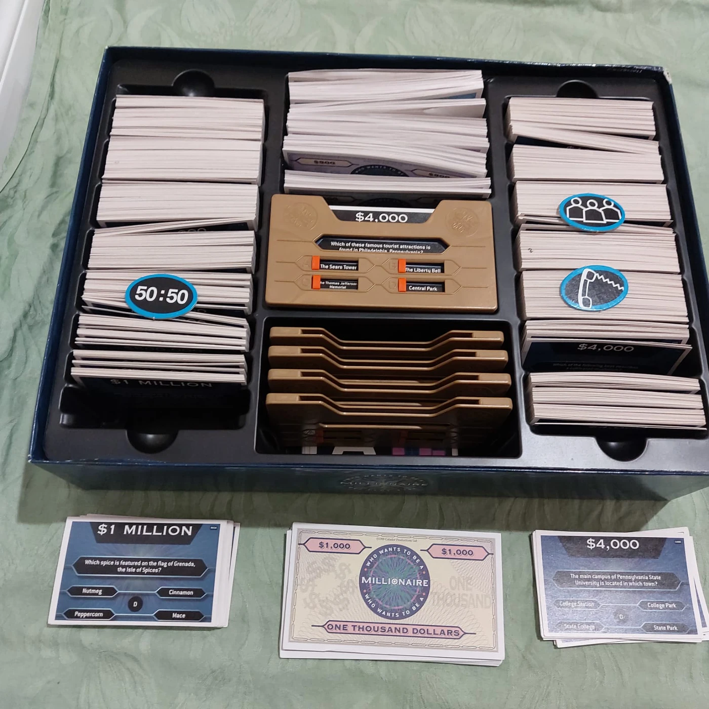 Who Wants to be a Millionaire Board Game image indicator(3)