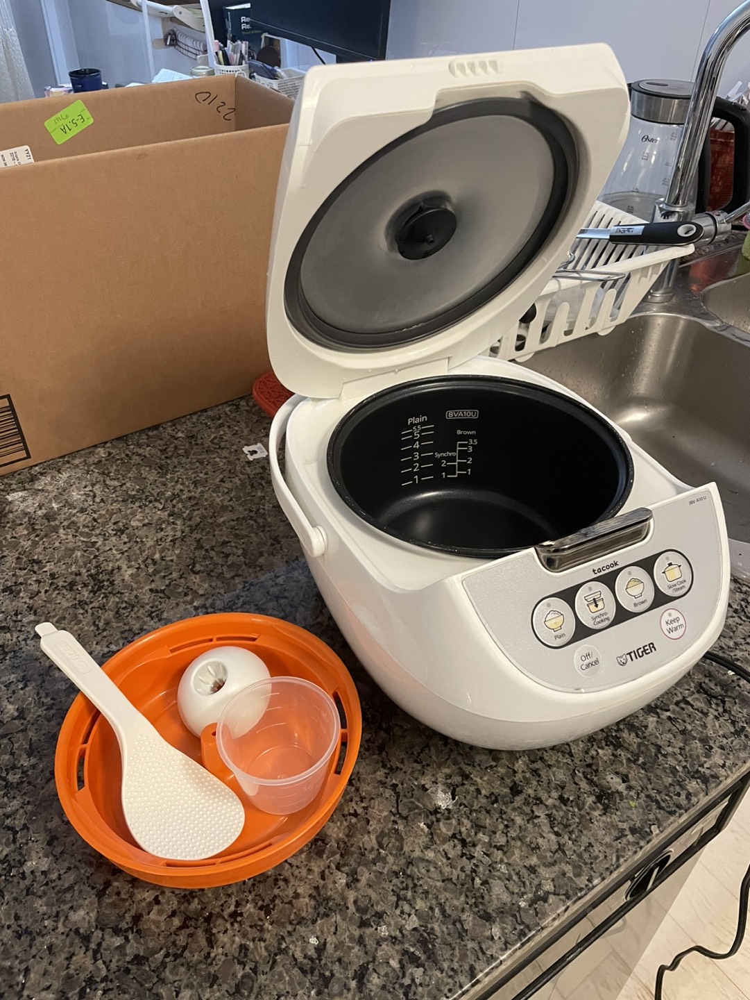 Tiger Rice Cooker (5.5 cups) - photo 5