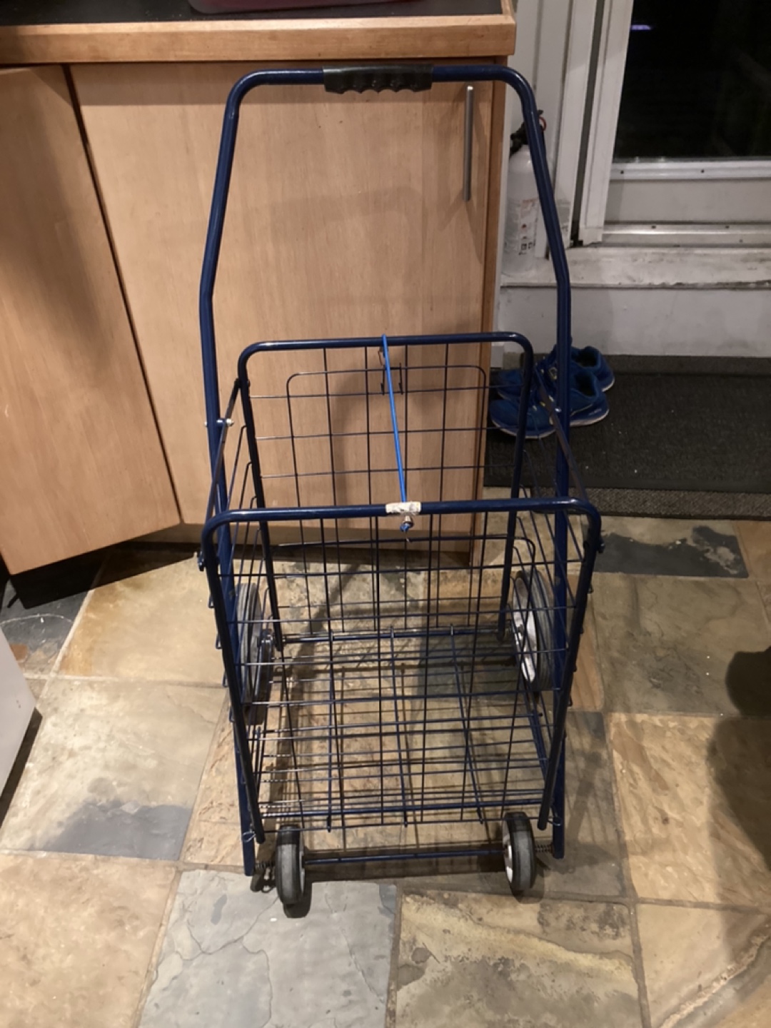 #freecycle grocery cart (need gone asap)