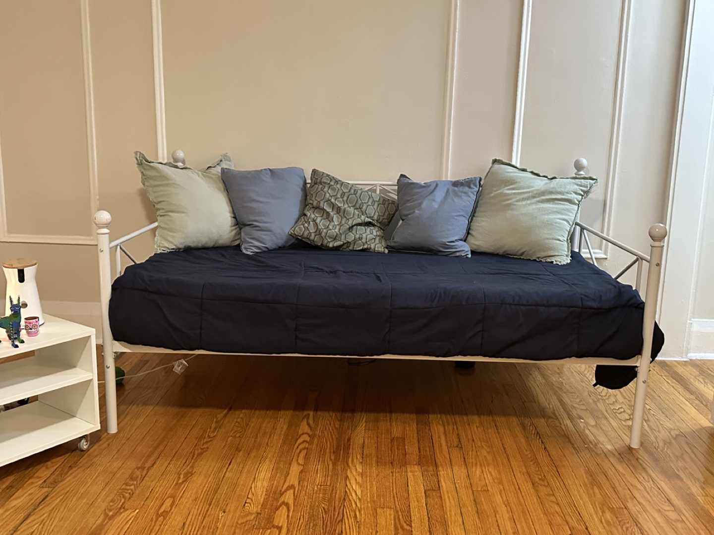 Daybed twin Mattress included image indicator(2)