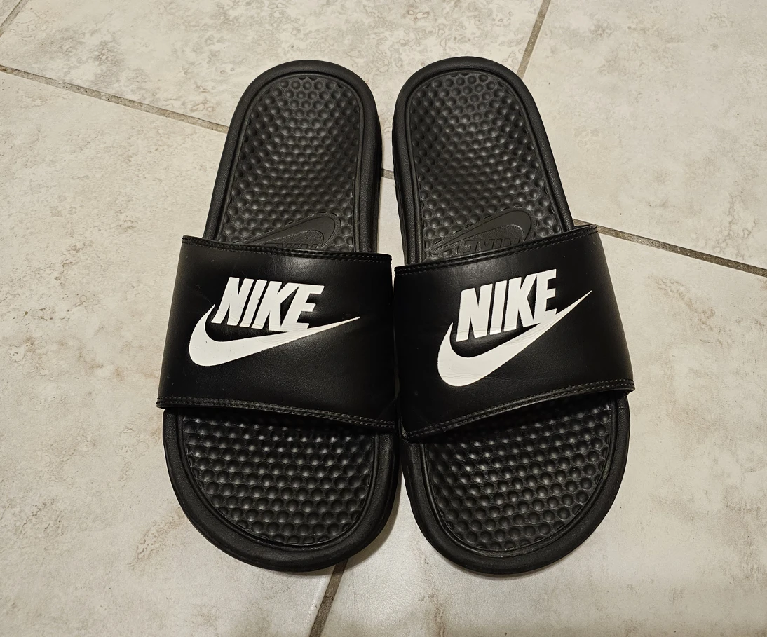 Nike Slippers black and Flip-slippers thumbnail