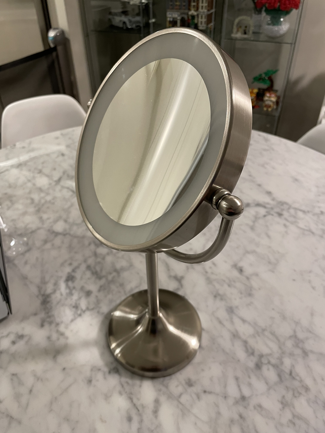 Feit Electric LED Dual Sided Vanity Mirror, 1x & 10x Magnific - photo 3