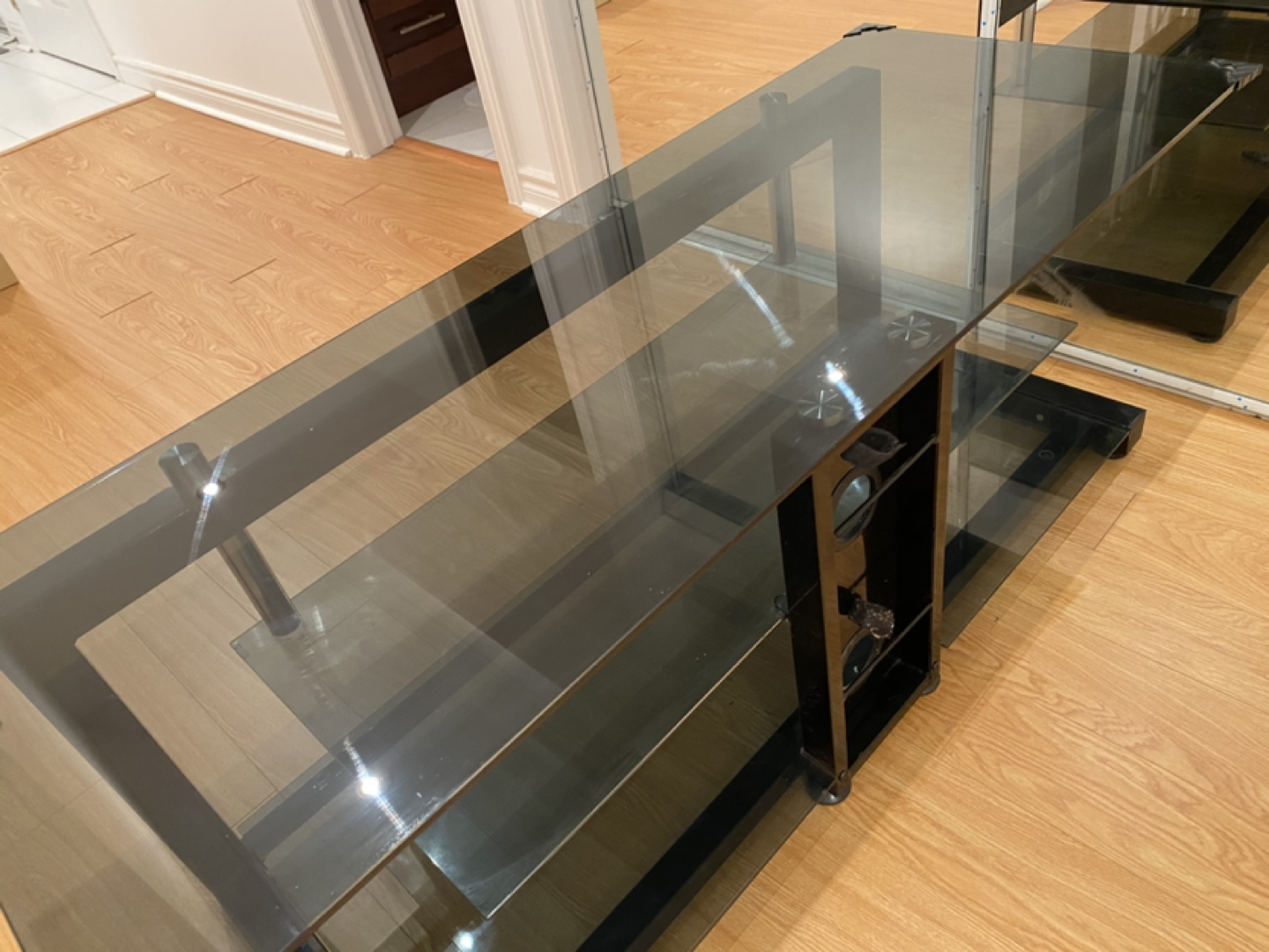 Glass entertainment unit