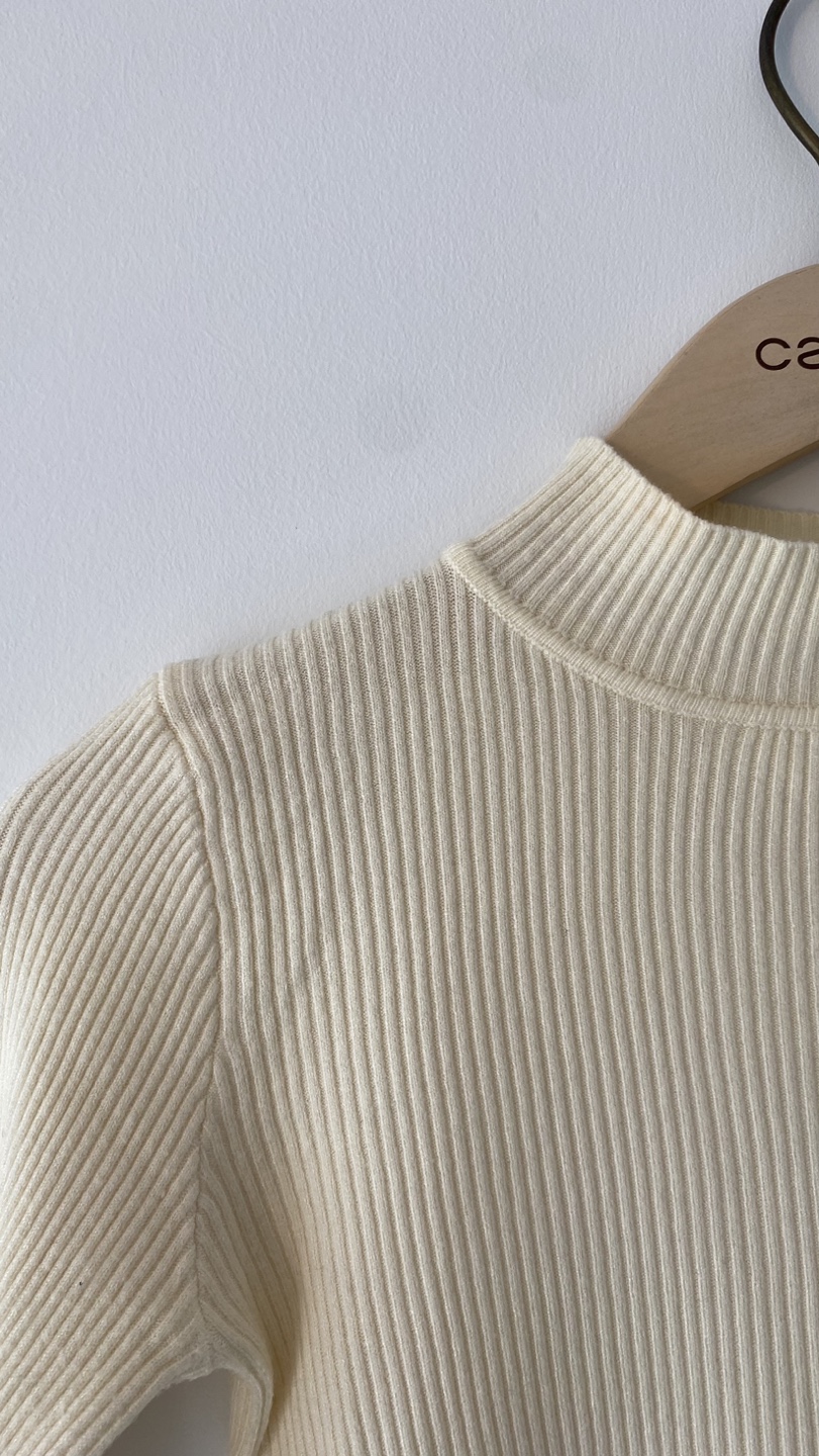 half turtleneck - photo 3