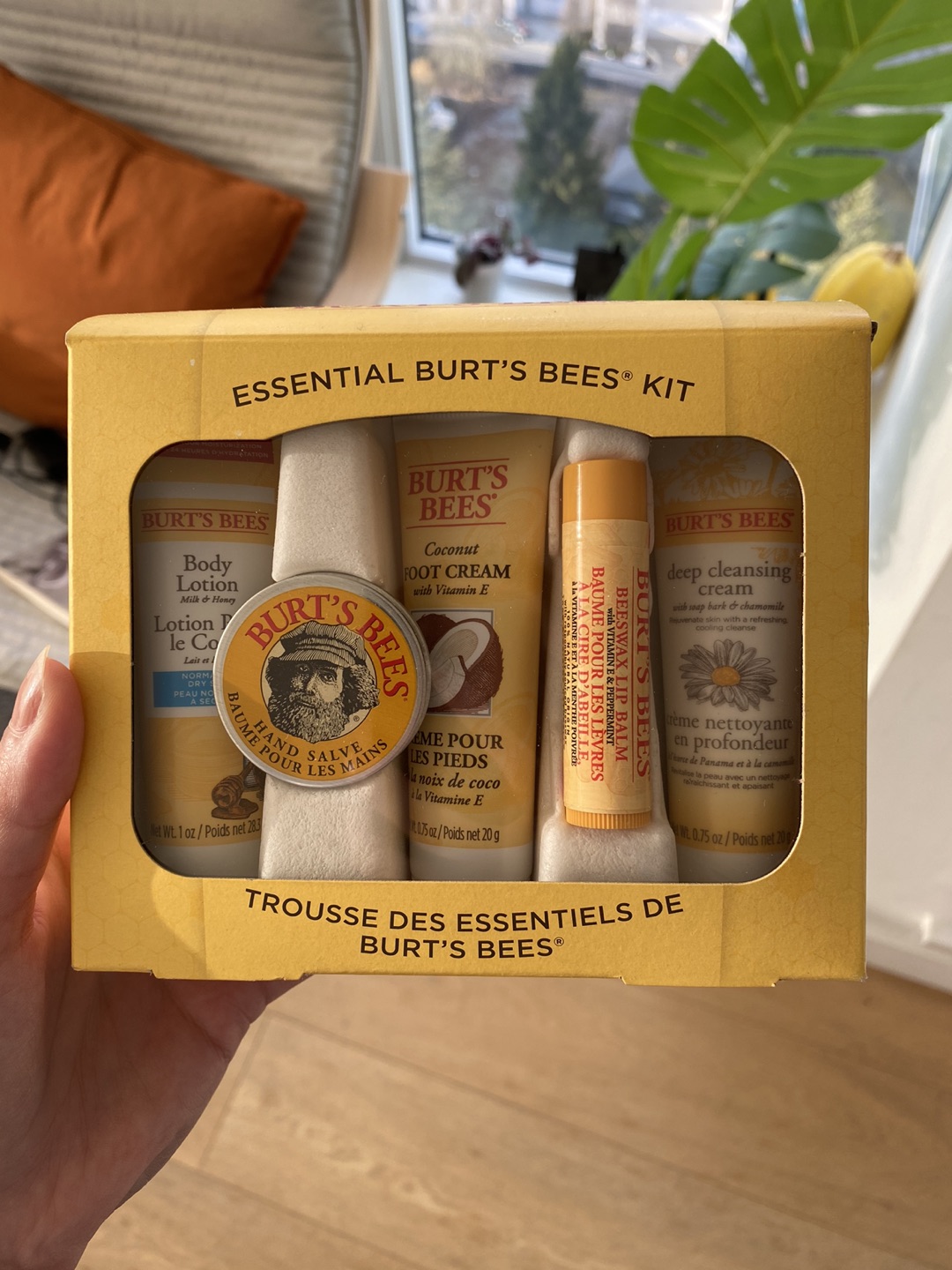 New essential burt's bees kit