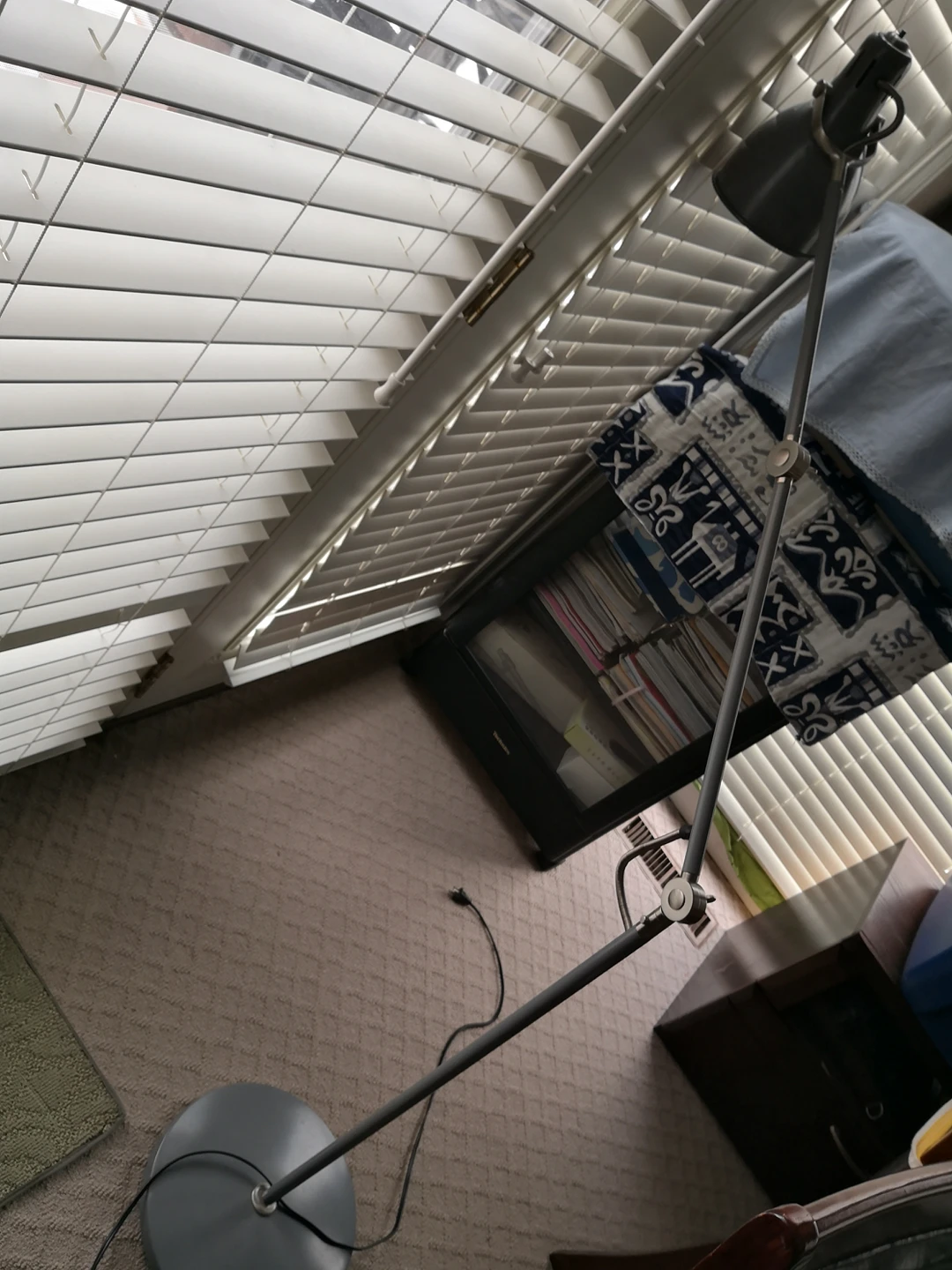Floor lamp