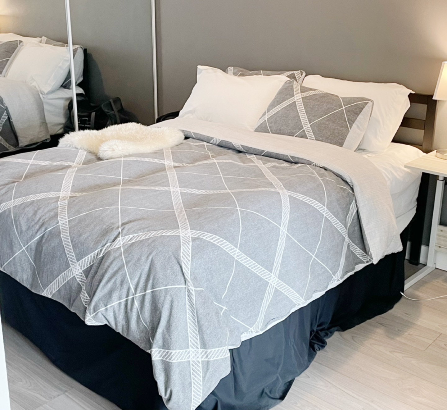 Metal Bed with Headboard, Spring Mattress, Memory Foam Mattress