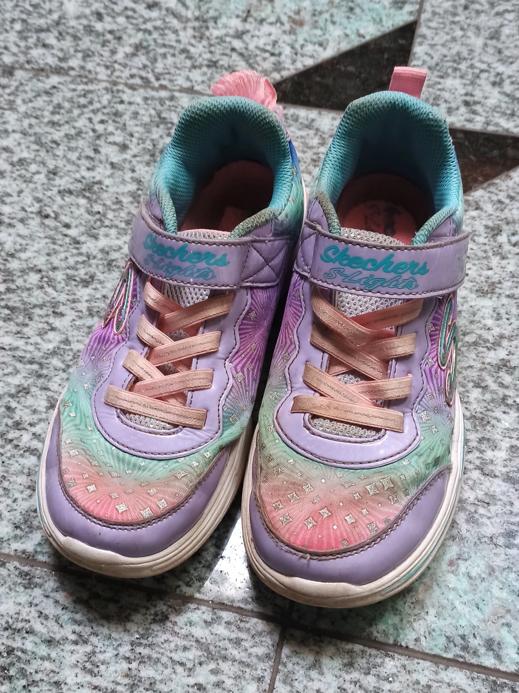 size 3 girls Sketchers #freecycle - photo 4