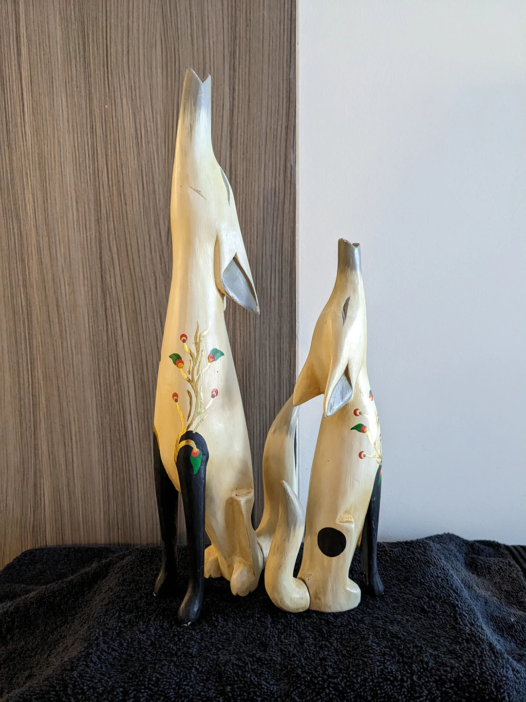 Handcrafted Howling Coyotes - photo 3