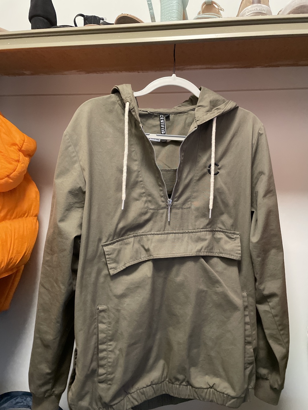 pullover hoodie