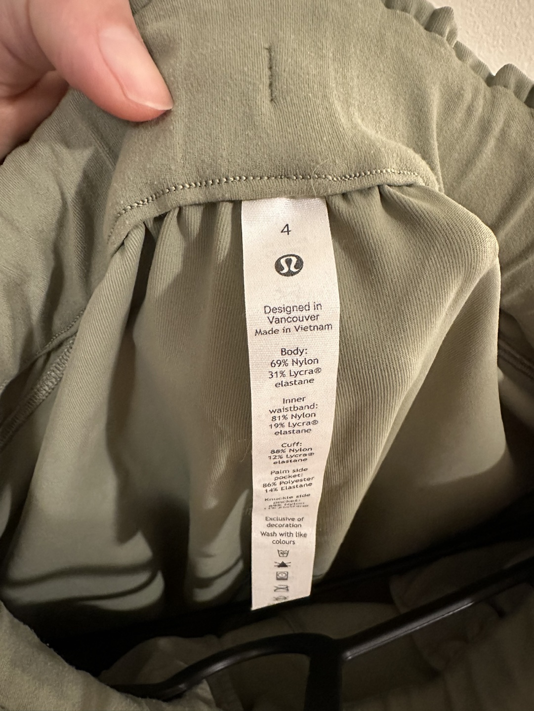 like new Lululemon stretch high rise jogger pants - photo 2