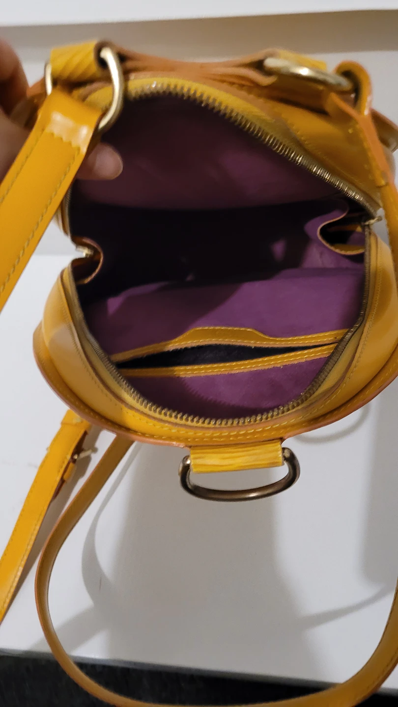Louis Vuitton AUTHENTIC backpack - photo 3