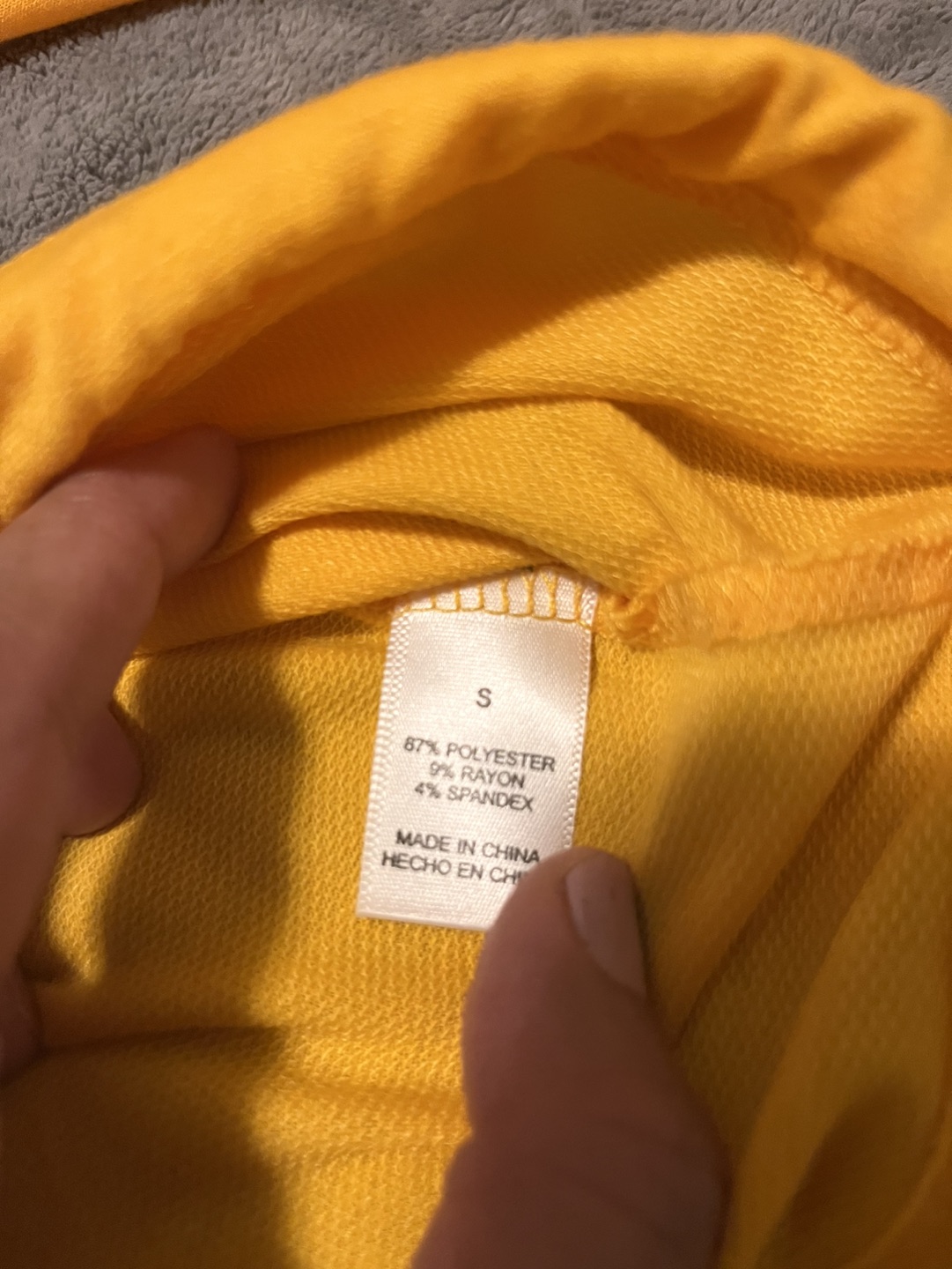 BNWT sweatshirt image indicator(3)