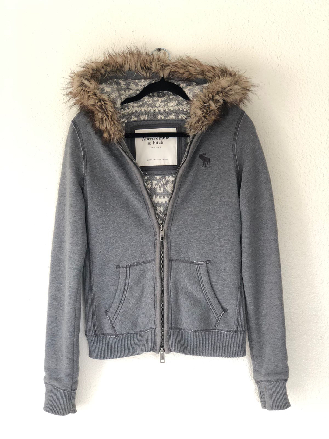 Abercrombie & Fitch Women’s Zip Up Faux Fur Hoodie size Large thumbnail