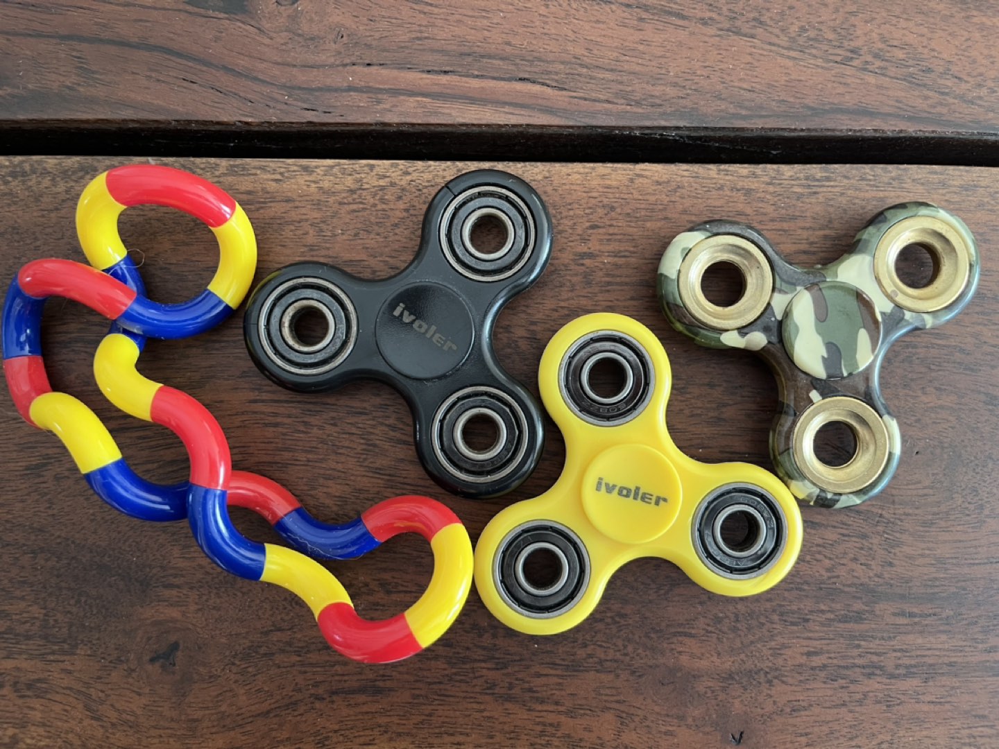 FREE fidget spinners and toy thumbnail