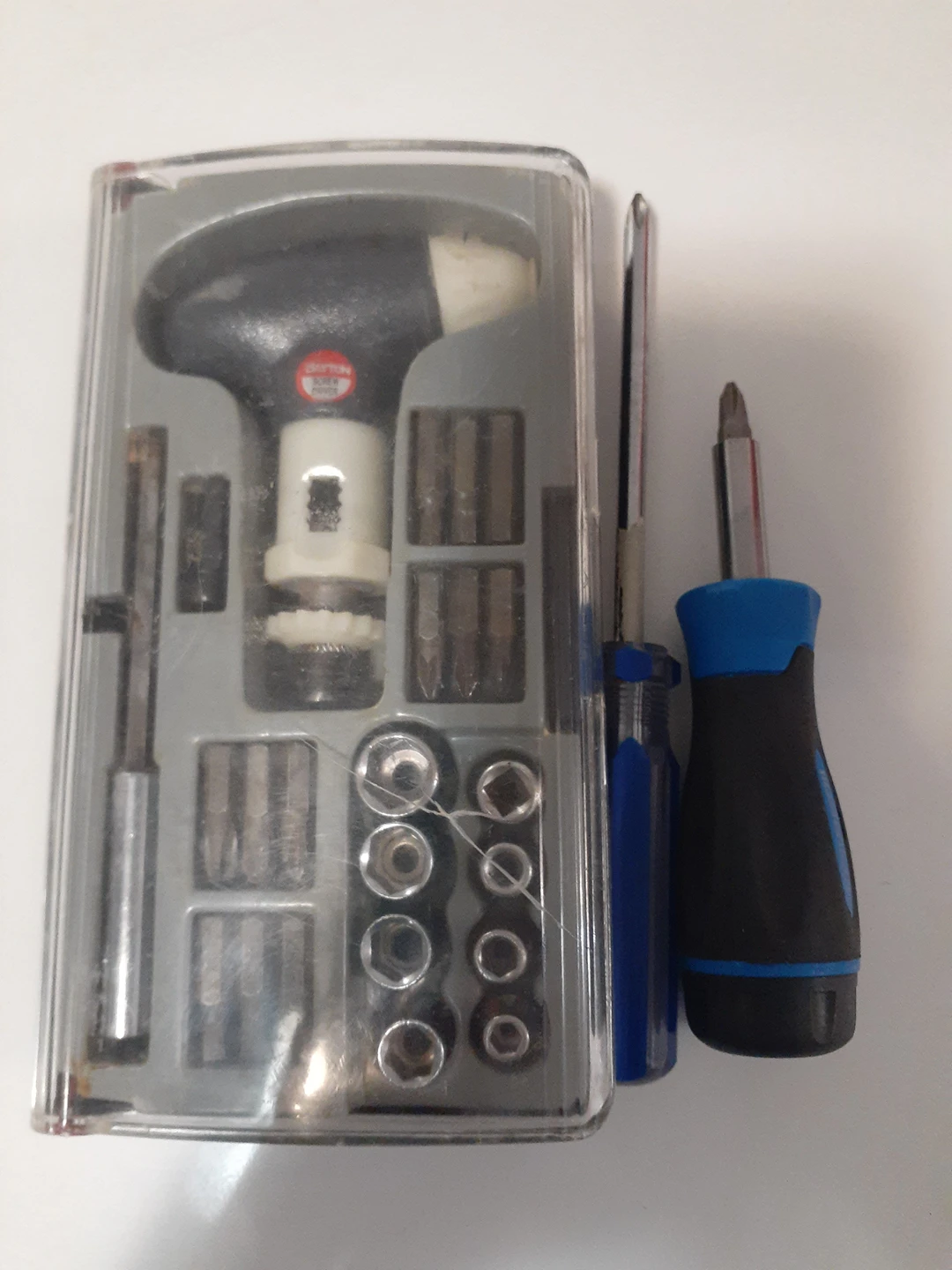 DAYTON screw driver set thumbnail
