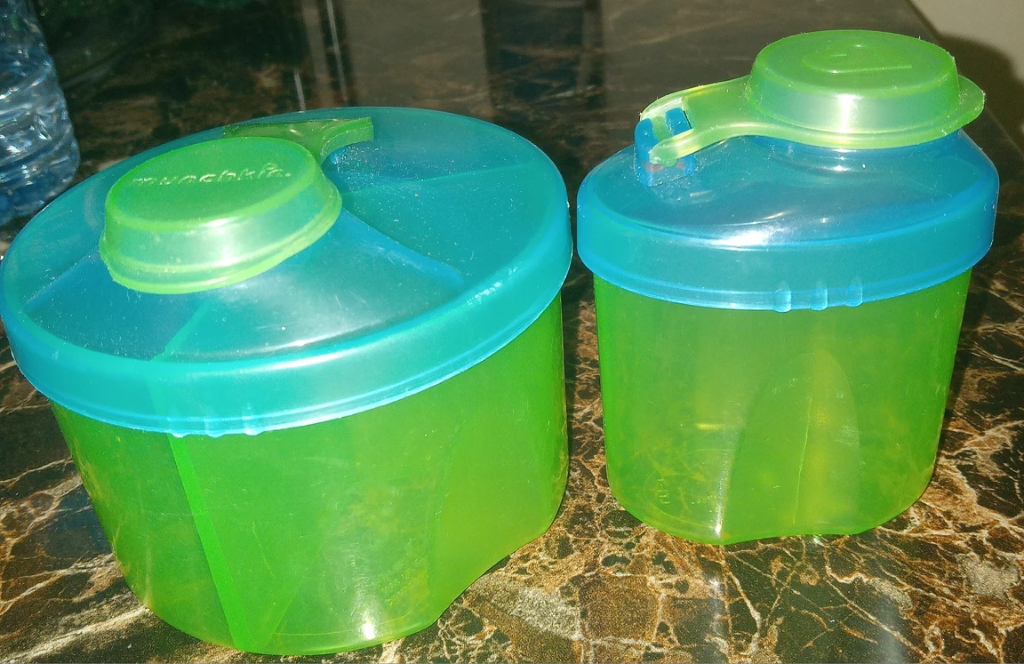 Munchkin On the go Formula containers thumbnail