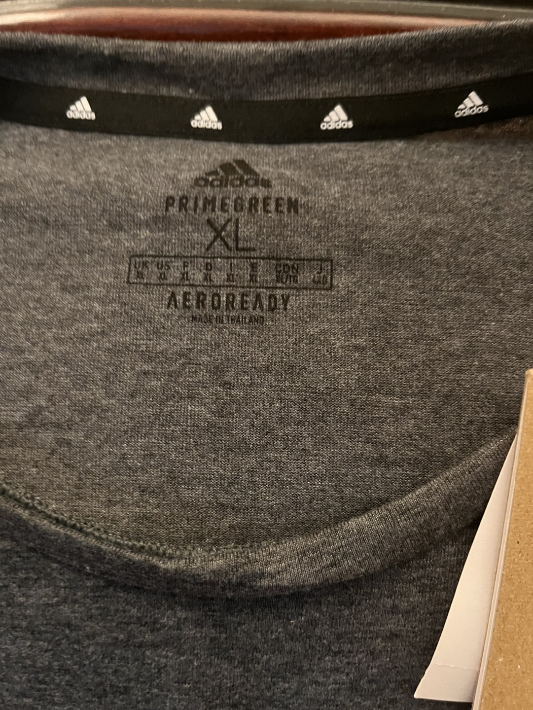 Adidas BNWT image indicator(2)