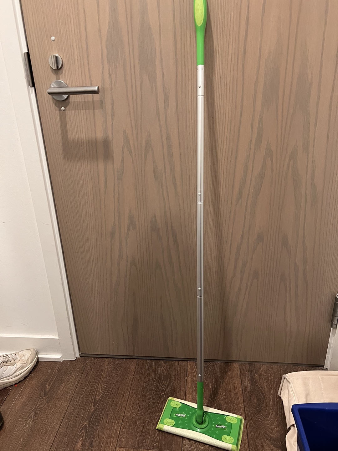 Swiffer + dryer sheets thumbnail