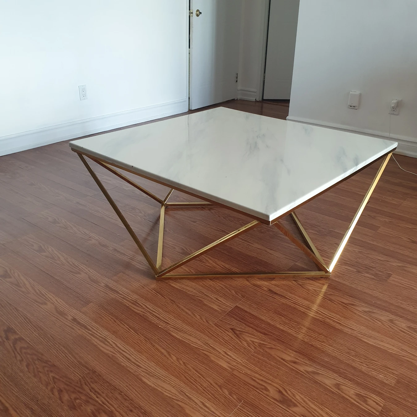 marble table - photo 3