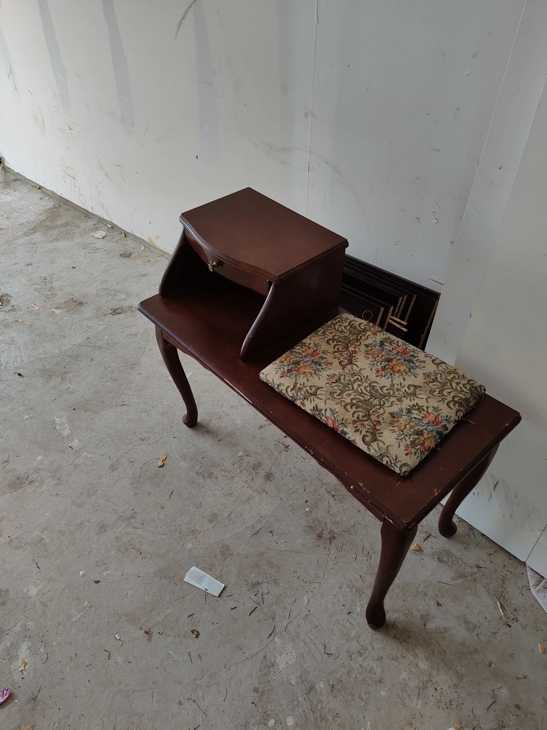 small table thumbnail