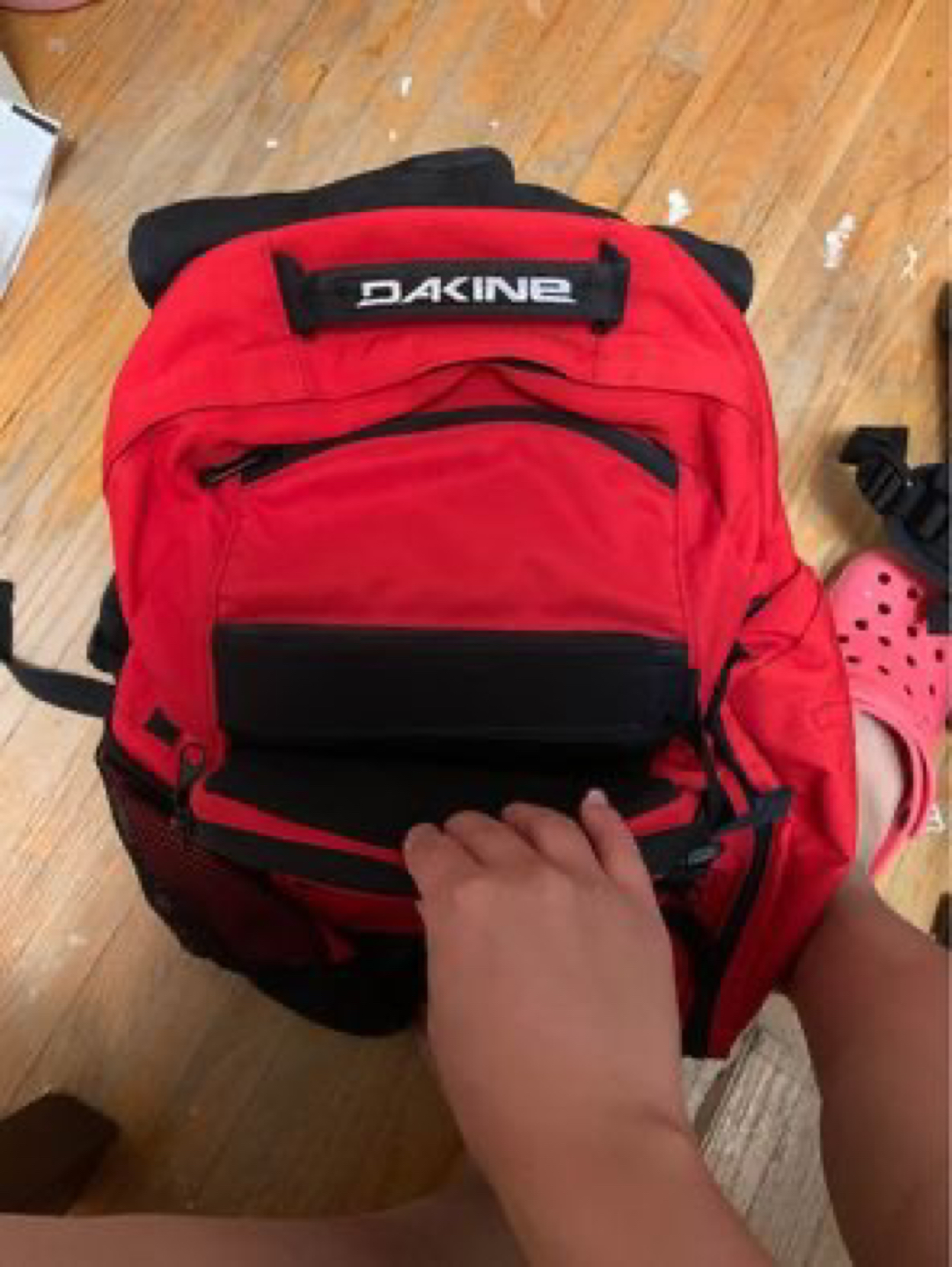Red Backpack 🏀 image indicator(5)
