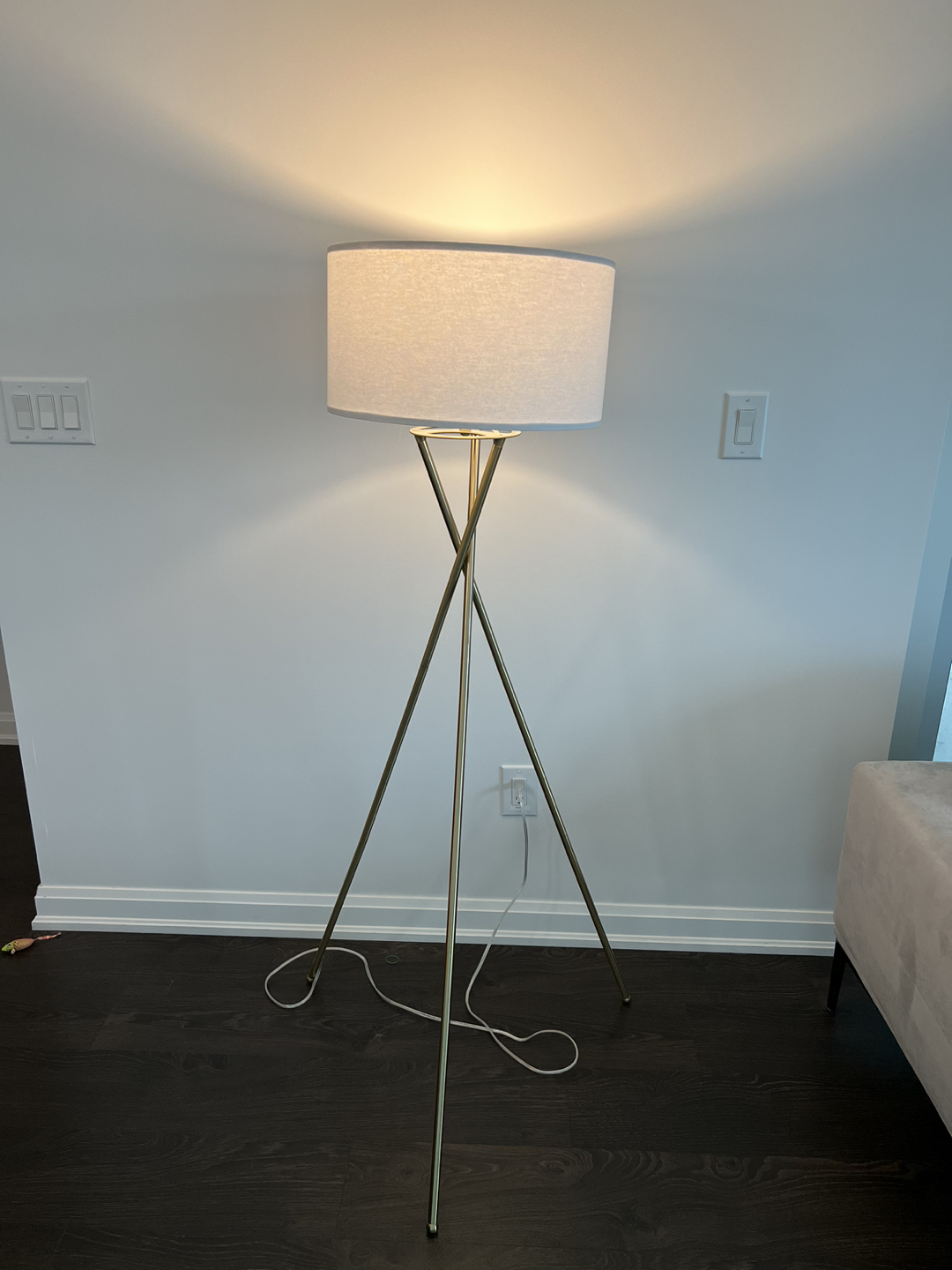 Floor lamp thumbnail