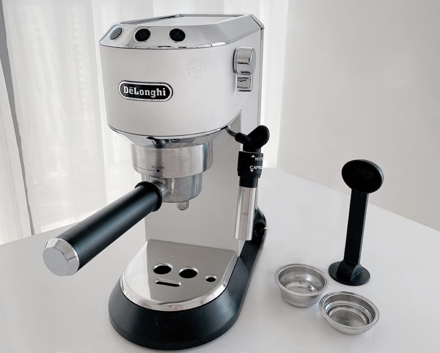 De'Longhi Espresso Machine White thumbnail