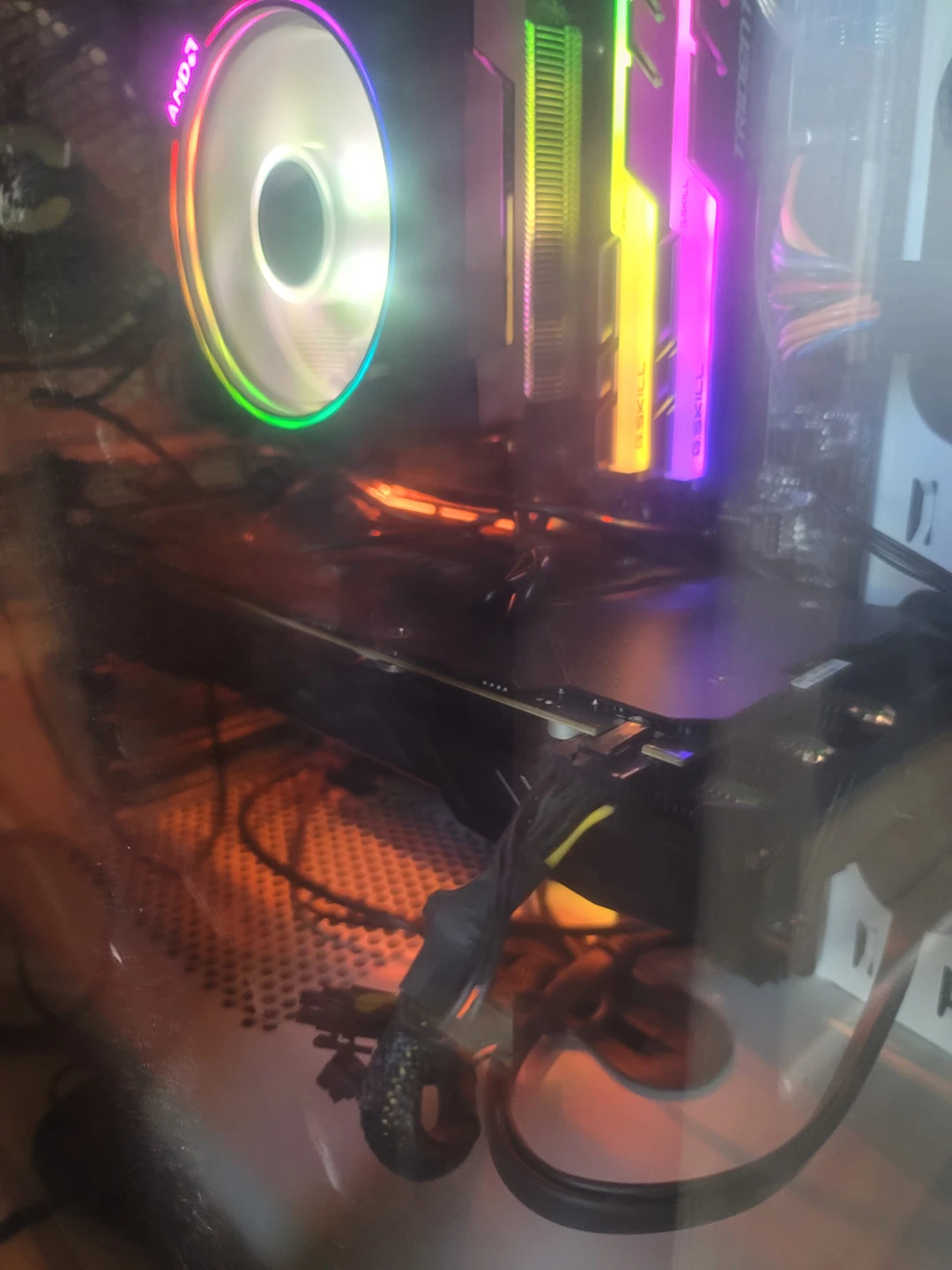 Gaming PC/ RYZEN 2700X GTX1080 28GB DDR4 X470 2TB NVME thumbnail