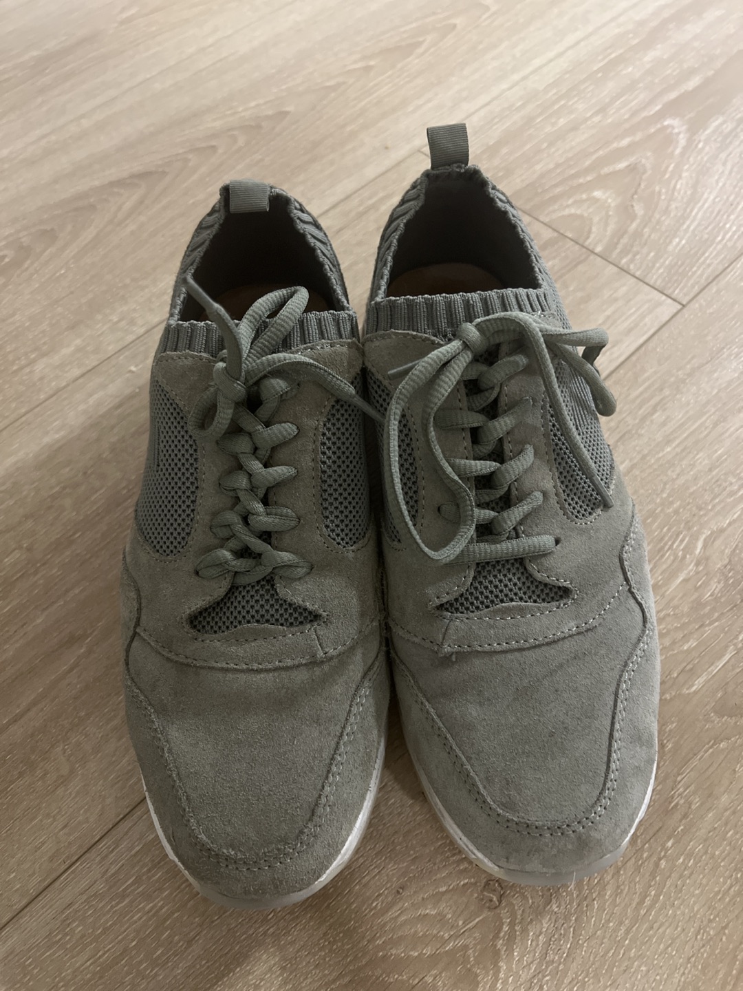 Natural suede sneakers - size 10 (EU 41) image indicator(2)