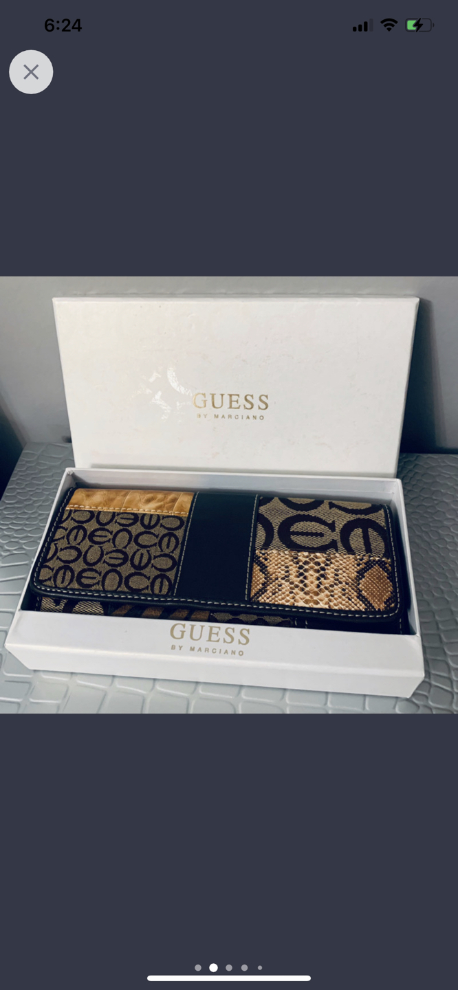 Guess Wallet by Marciano thumbnail