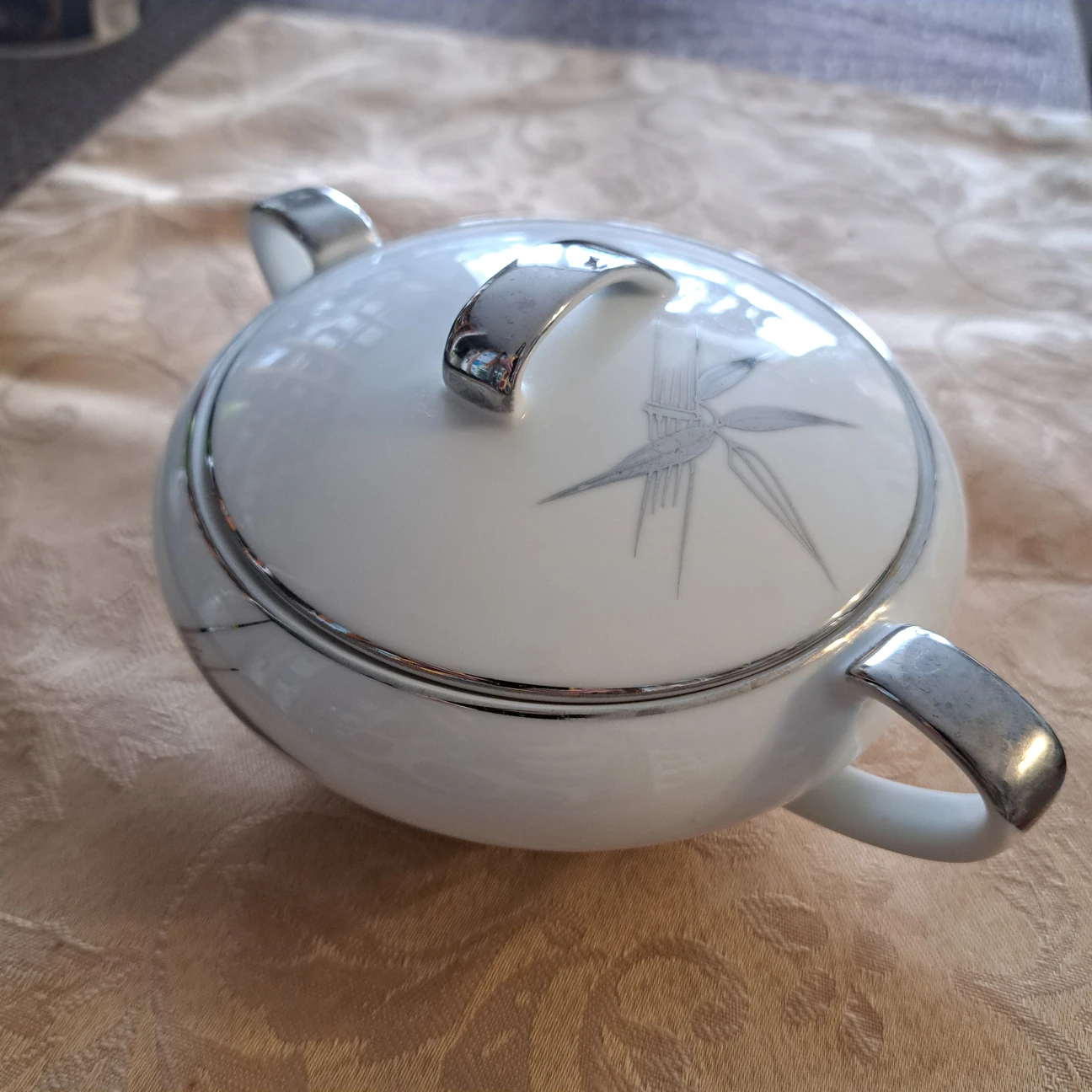 Soup dish bowl