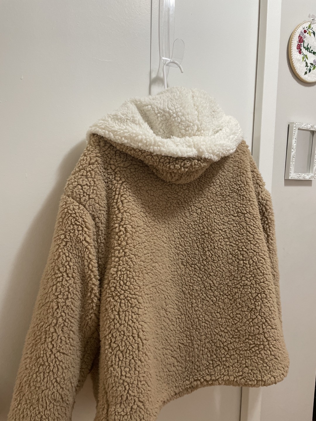 Spring jacket moving sale image indicator(2)