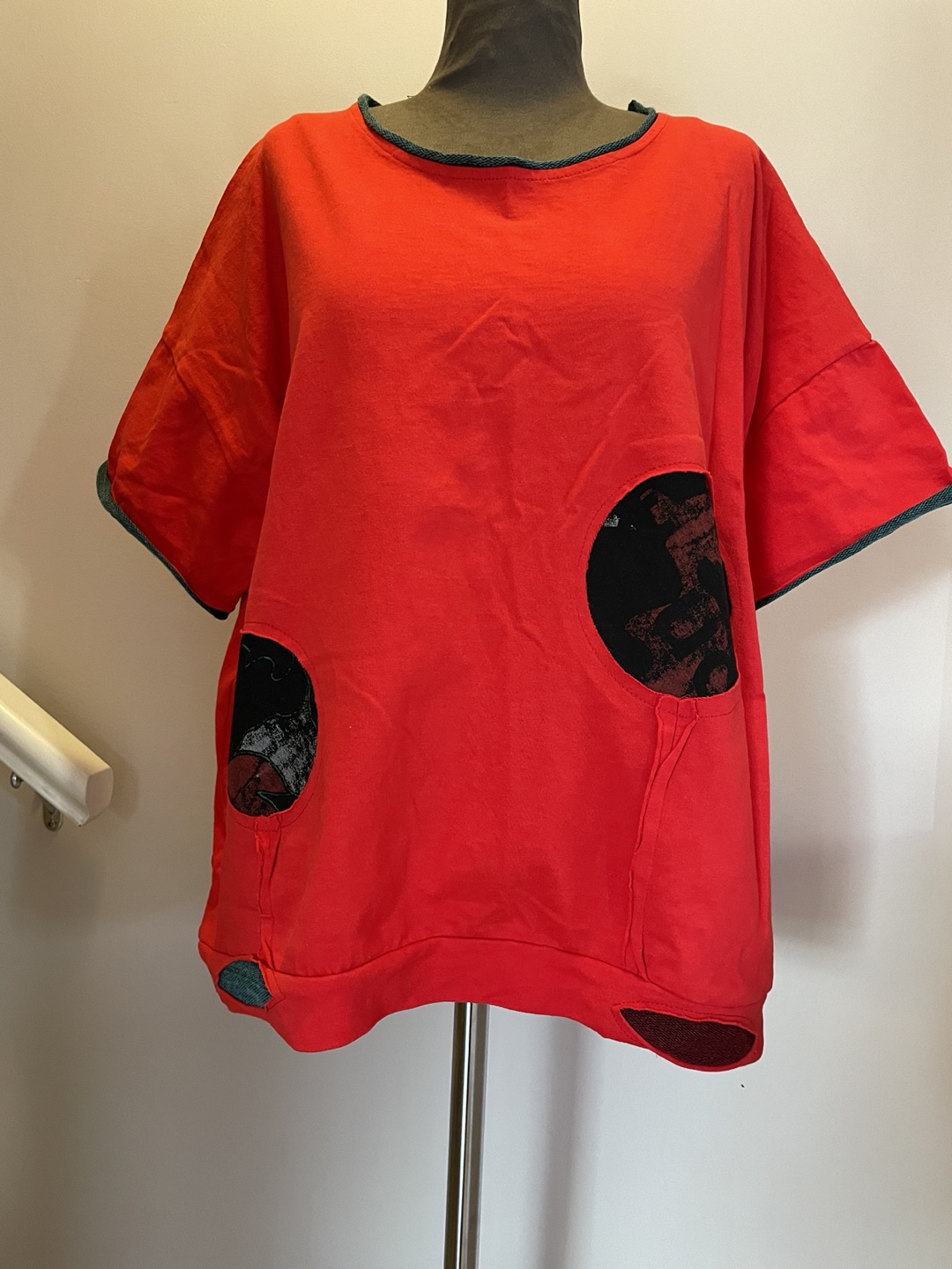 Unique tops/ $3 each, $5 for two - photo 3